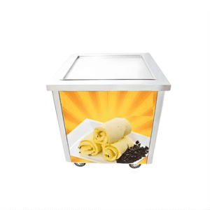 • Plancha de 53 x 53 cm • Producción de 25 lt x hora. • Compresor Gree Rotativo Japones de 1 HP. • Potencia de Entrada : 1500 W • Panel digital • Pedal Defrost • Ruedas con freno. • Dimensiones de la máquina:68x68x81 cm • Peso: 65 Kg • Estructura de Acero Inoxidable